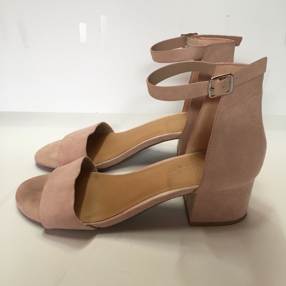 👑 Mari A. Nova Block Heel Sandals Pink Blush Sz 8